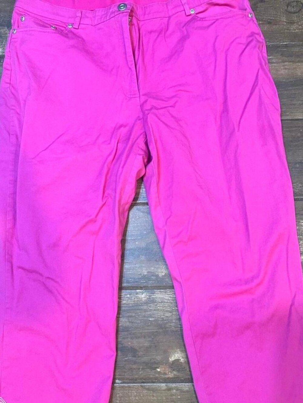 Ruby Rd. Women’s pink capri pants with rhinestone details Size 14 #rhinestones #